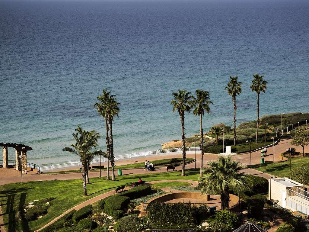 David Tower Hotel Netanya By Prima Hotels - 16 Years Plus Eksteriør billede View of the Mediterranean Sea from the campus