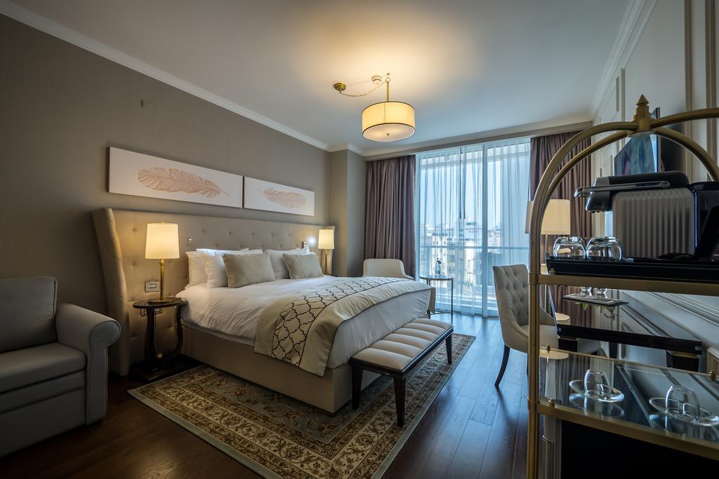 David Tower Hotel Netanya By Prima Hotels - 16 Years Plus Eksteriør billede A bedroom at the Four Seasons Hotel